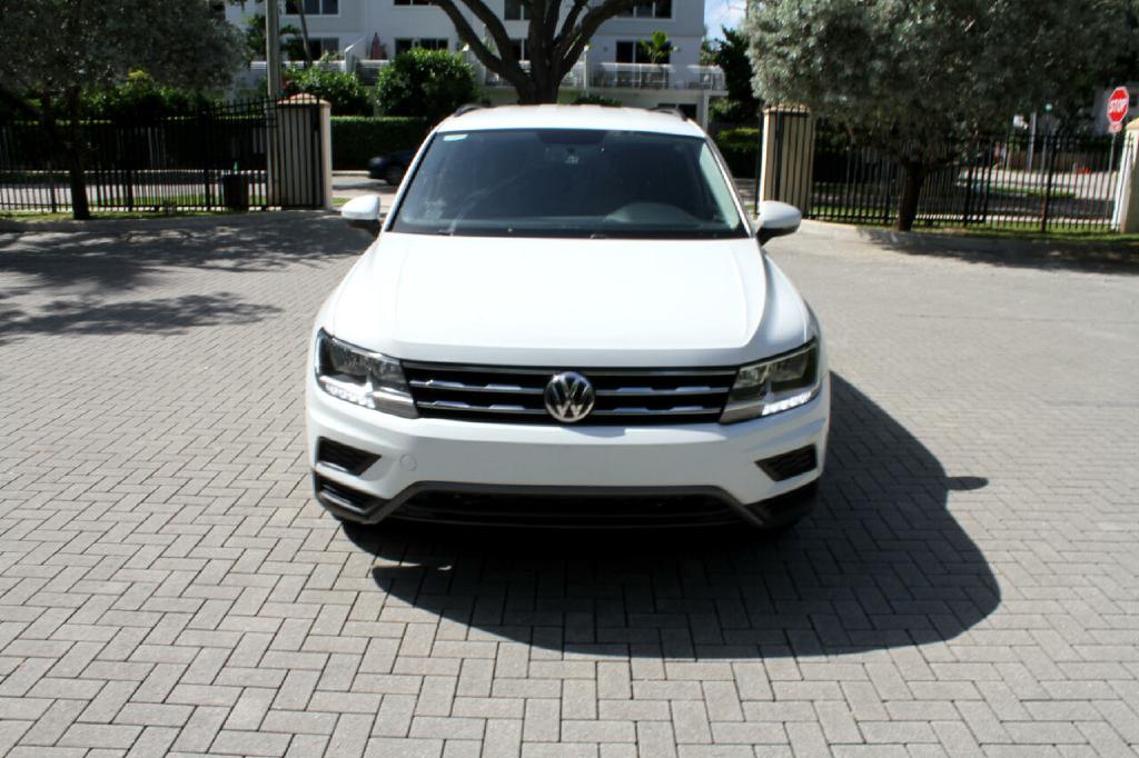 Photo 3 of this VOLKSWAGEN TIGUAN