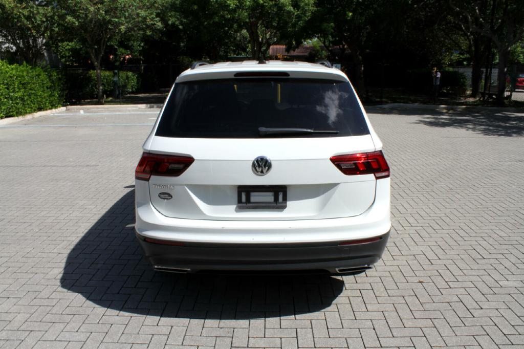Photo 7 of this VOLKSWAGEN TIGUAN