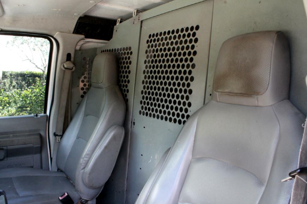 Photo 9 of this FORD ECONOLINE