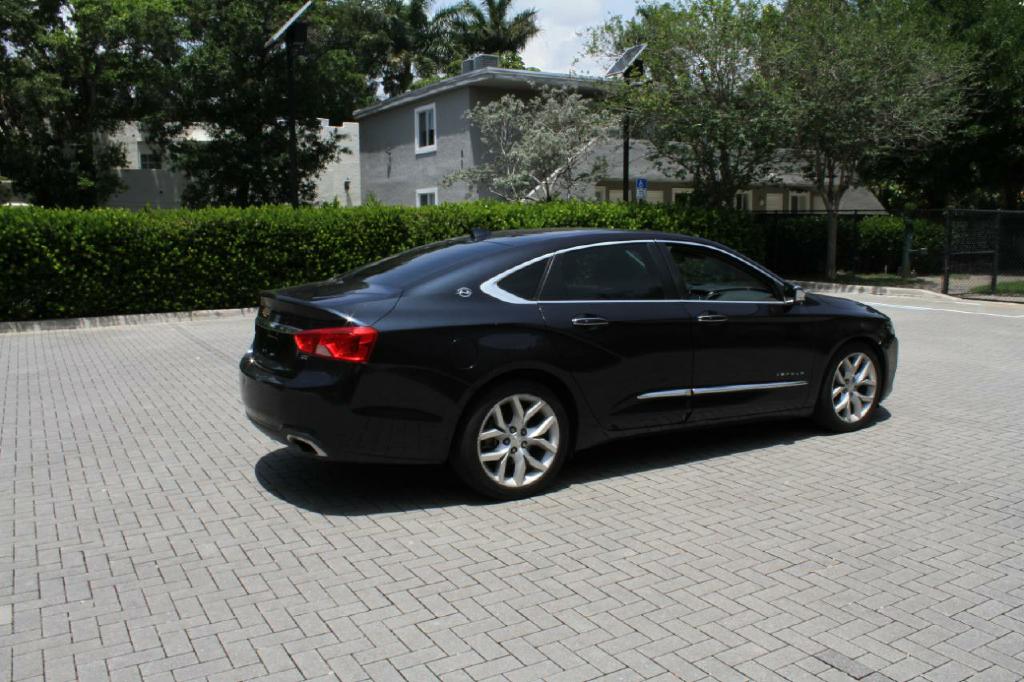 Photo 6 of this CHEVROLET IMPALA