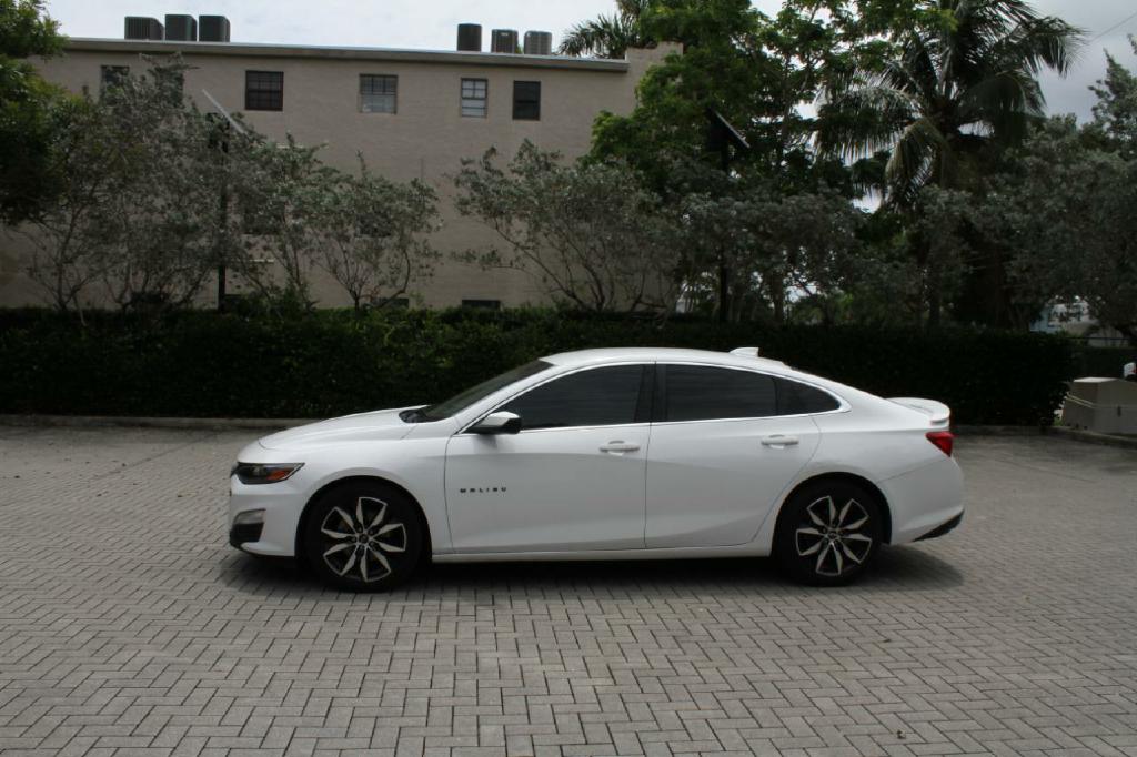 Photo 2 of this CHEVROLET MALIBU