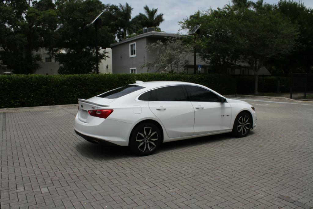 Photo 6 of this CHEVROLET MALIBU