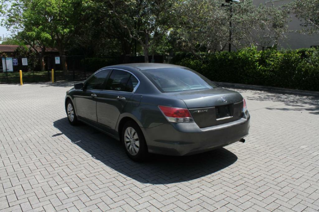 Photo 8 of this HONDA ACCORD