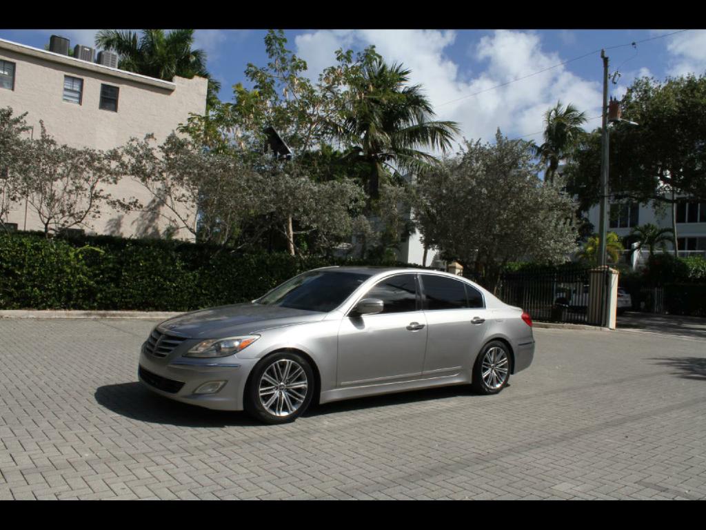 2012 HYUNDAI GENESIS