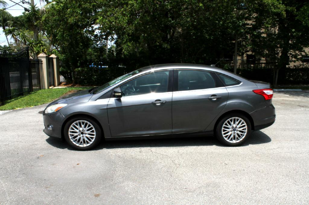 Photo 4 of this FORD FOCUS