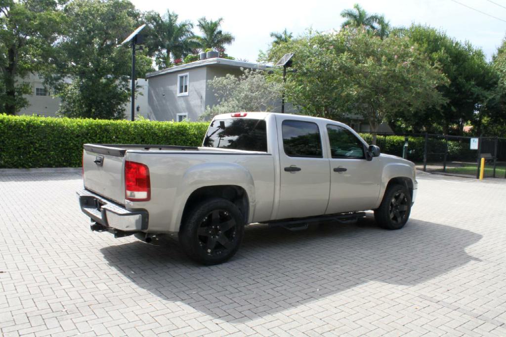 Photo 6 of this GMC SIERRA 1500