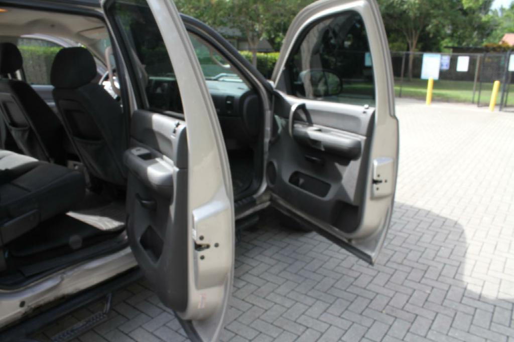 Photo 11 of this GMC SIERRA 1500