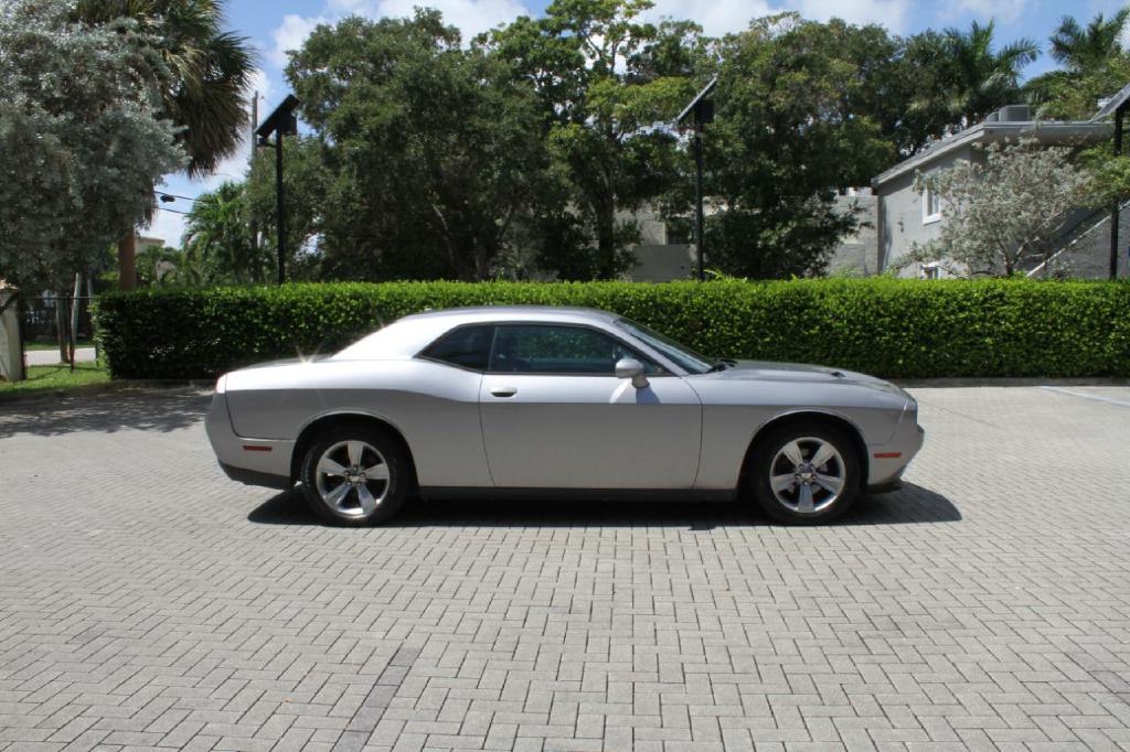 Photo 5 of this DODGE CHALLENGER