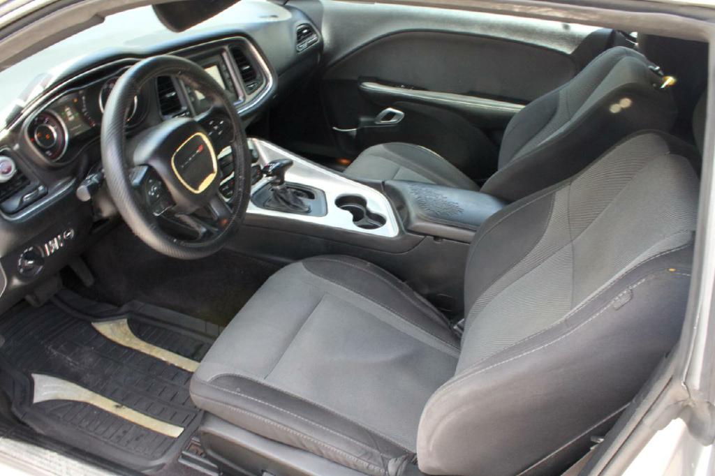 Photo 9 of this DODGE CHALLENGER