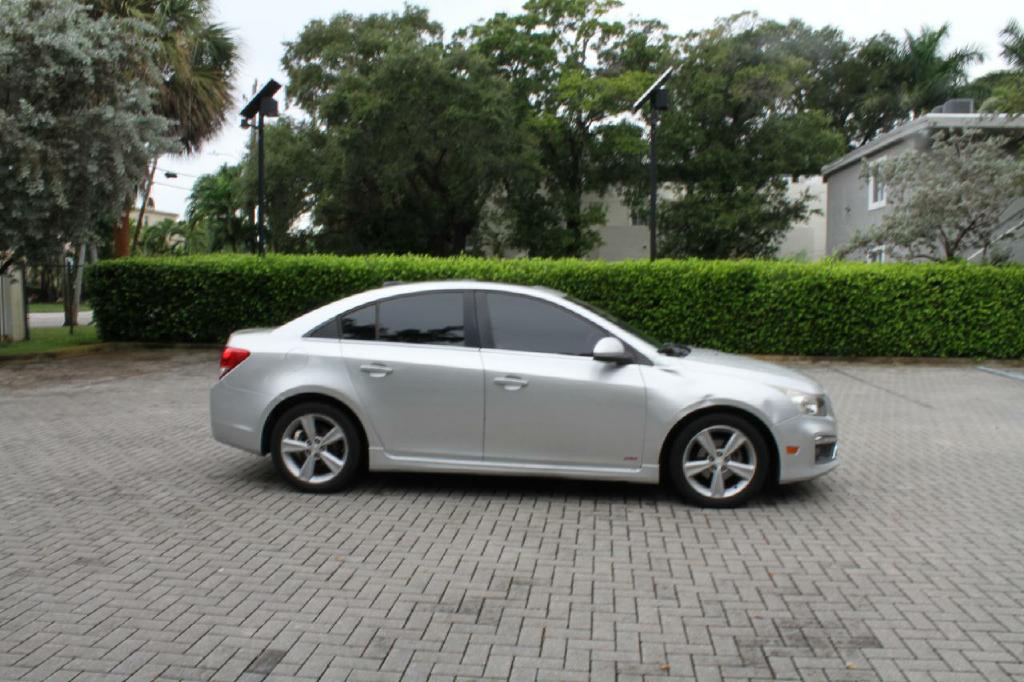 Photo 5 of this CHEVROLET CRUZE
