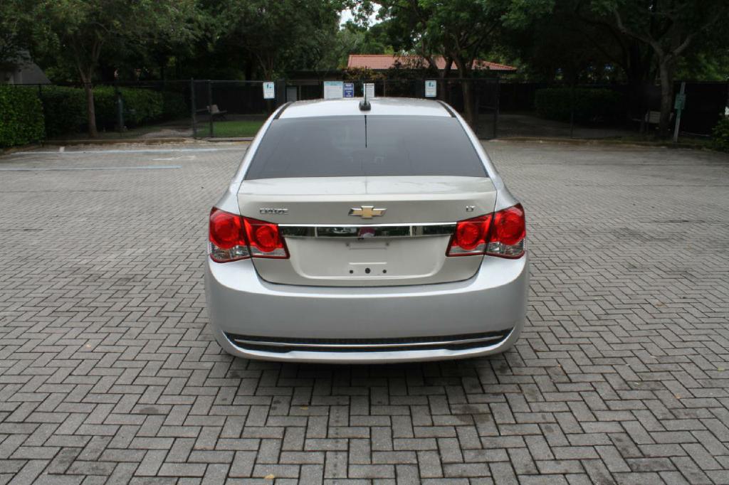 Photo 7 of this CHEVROLET CRUZE