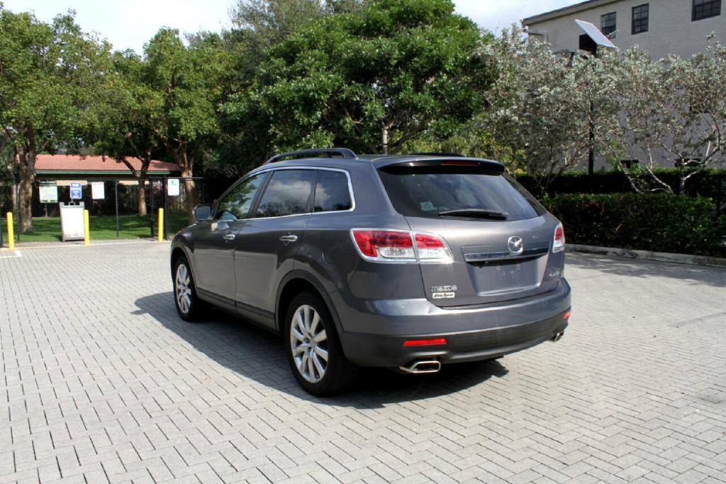 Photo 7 of this MAZDA CX-9
