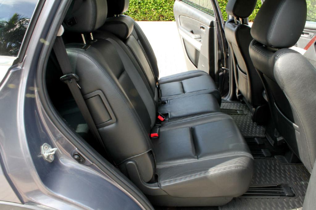 Photo 13 of this MAZDA CX-9