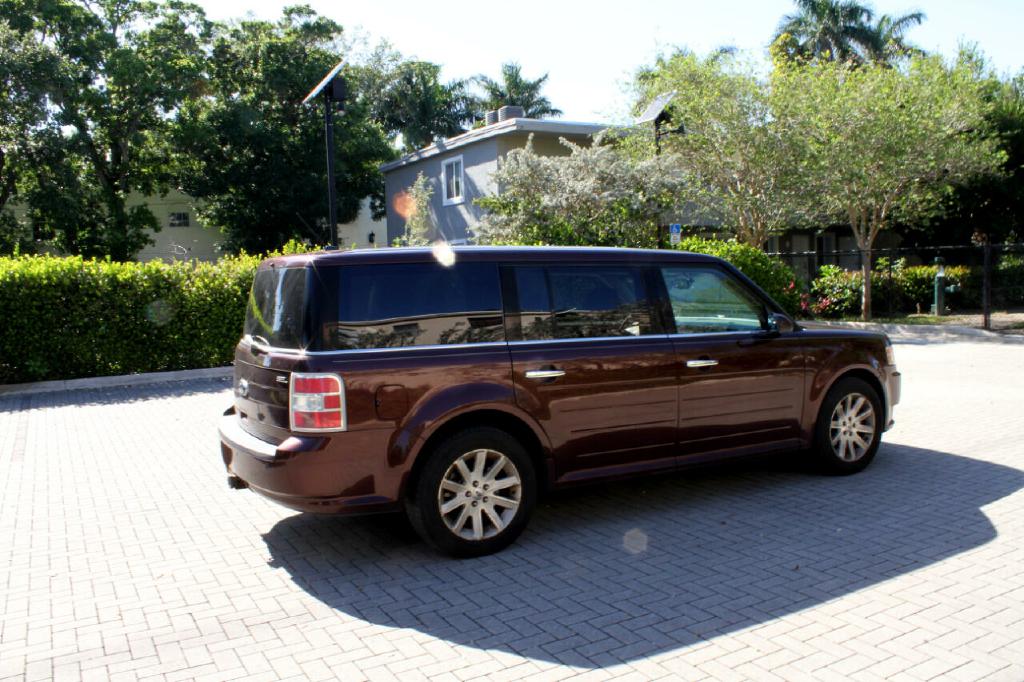 Photo 6 of this FORD FLEX