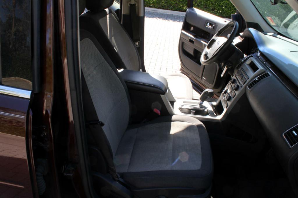 Photo 14 of this FORD FLEX