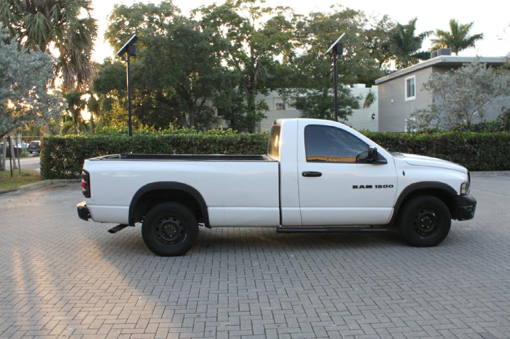 Photo 4 of this DODGE RAM 1500