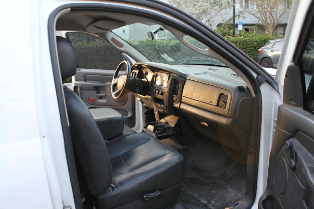 Photo 10 of this DODGE RAM 1500