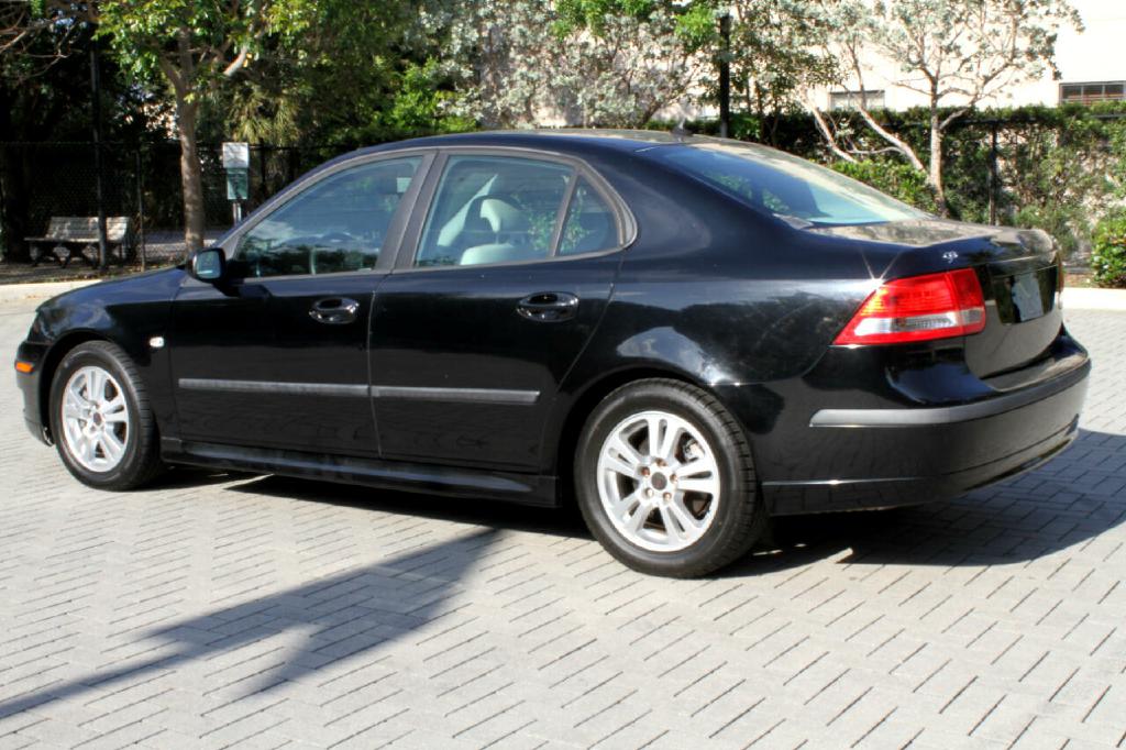 Photo 3 of this SAAB 9-3