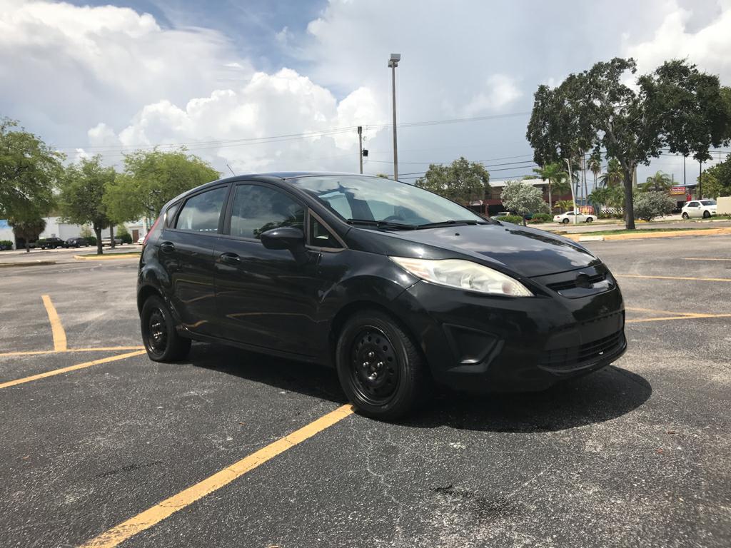 Photo 2 of this FORD FIESTA