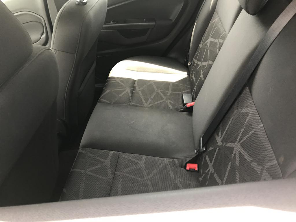 Photo 5 of this FORD FIESTA
