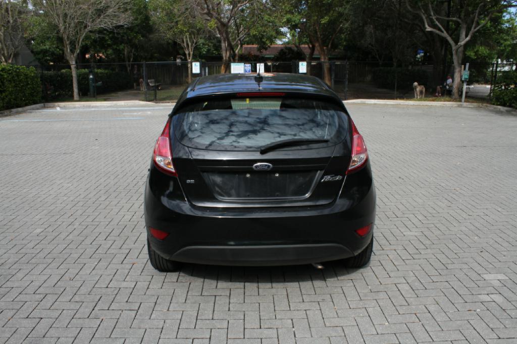 Photo 7 of this FORD FIESTA