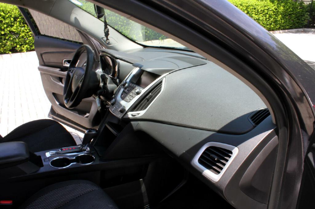 Photo 14 of this GMC TERRAIN