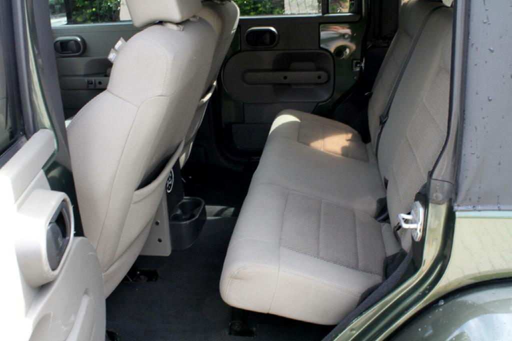 Photo 10 of this JEEP WRANGLER