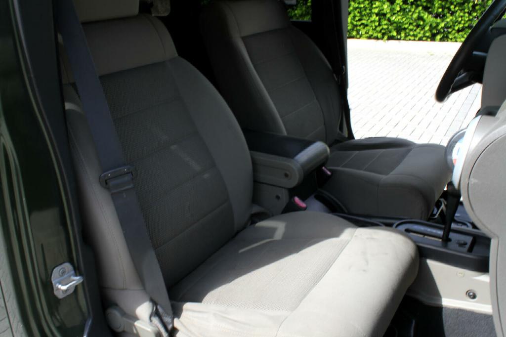 Photo 13 of this JEEP WRANGLER
