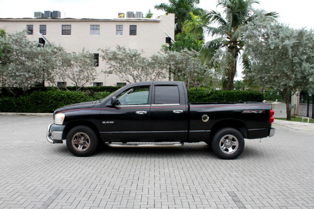 Photo 2 of this DODGE RAM 1500