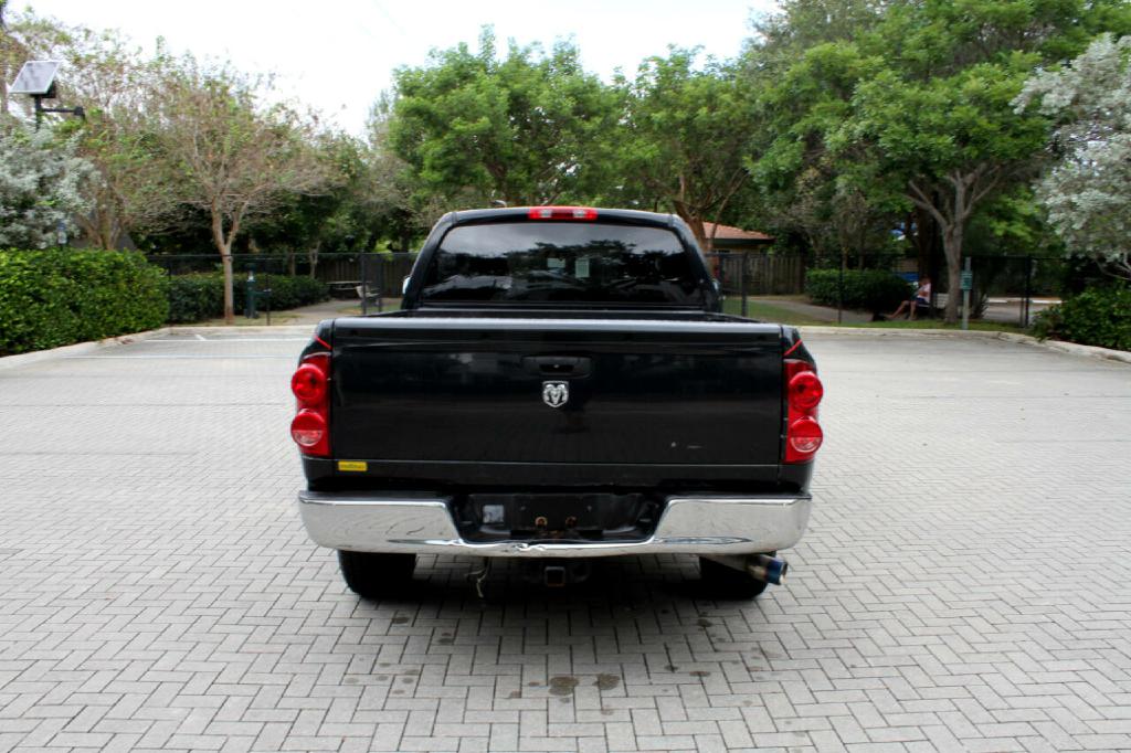 Photo 7 of this DODGE RAM 1500