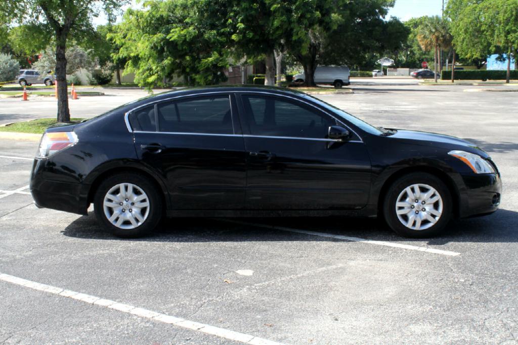 Photo 5 of this NISSAN ALTIMA