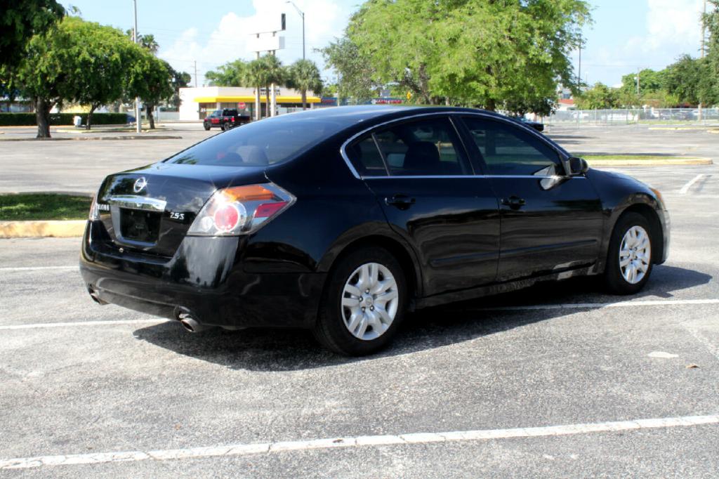 Photo 6 of this NISSAN ALTIMA