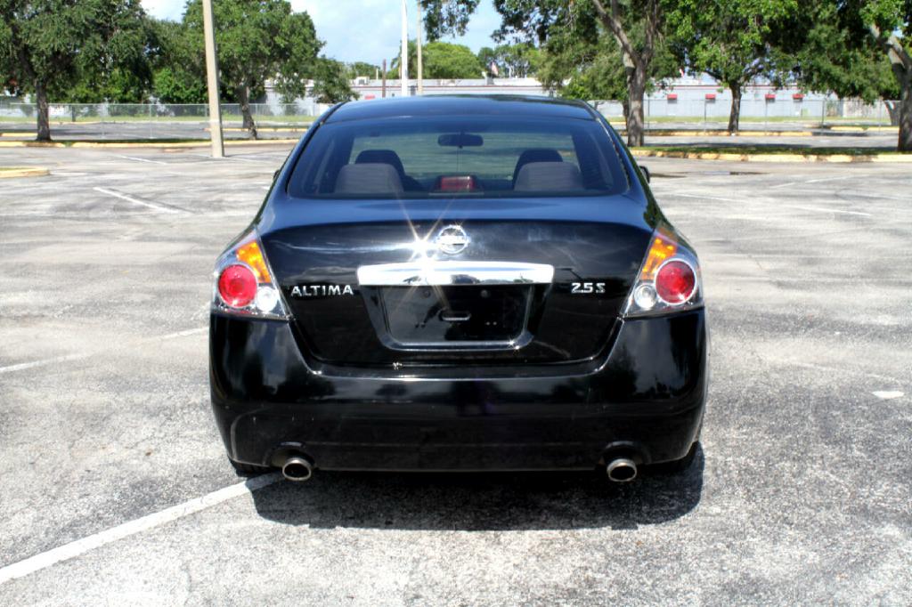Photo 7 of this NISSAN ALTIMA