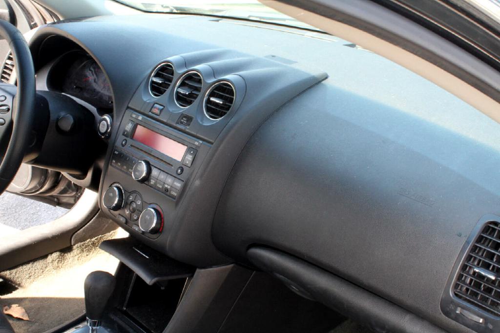 Photo 14 of this NISSAN ALTIMA
