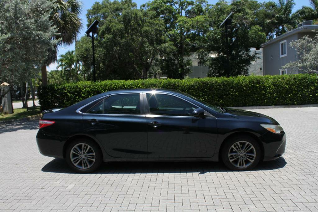 Photo 5 of this TOYOTA CAMRY
