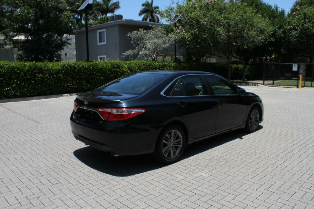 Photo 6 of this TOYOTA CAMRY