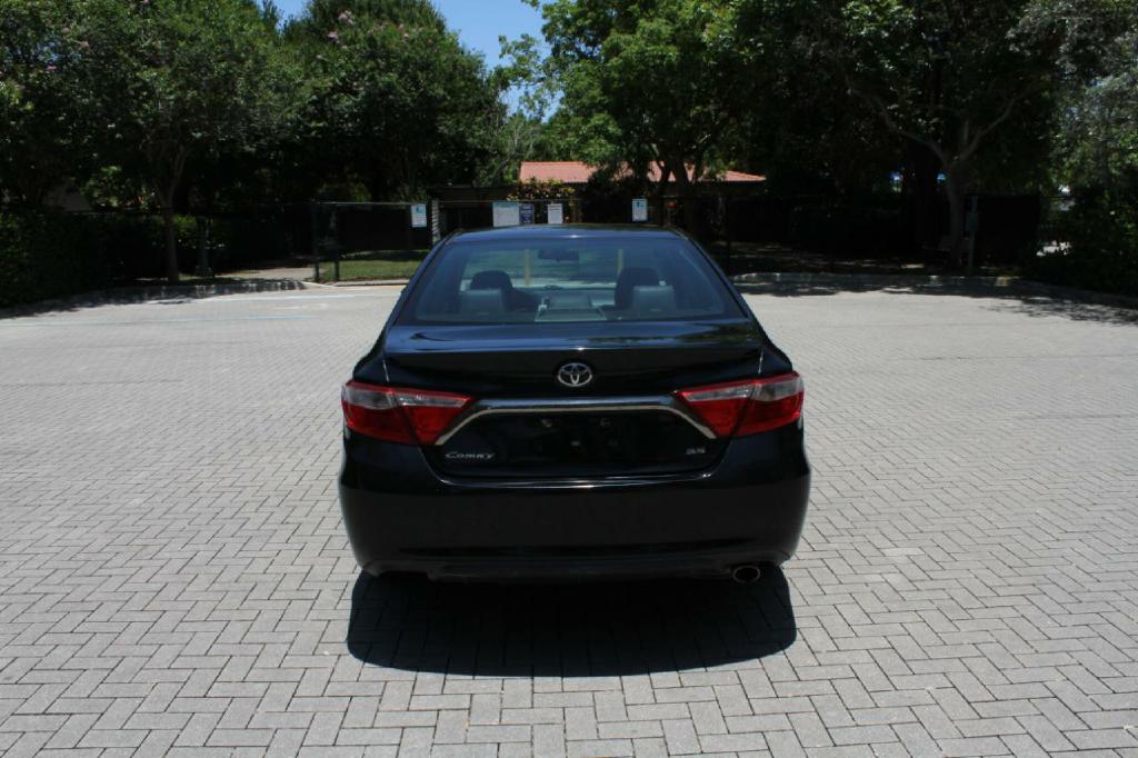 Photo 7 of this TOYOTA CAMRY