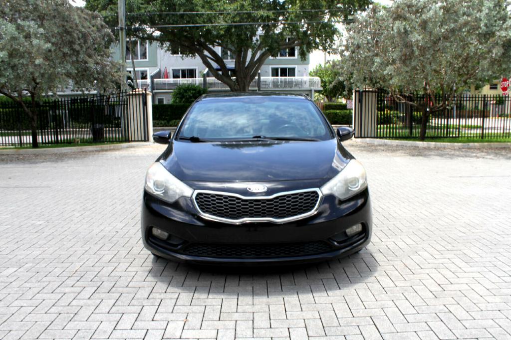 Photo 8 of this KIA FORTE