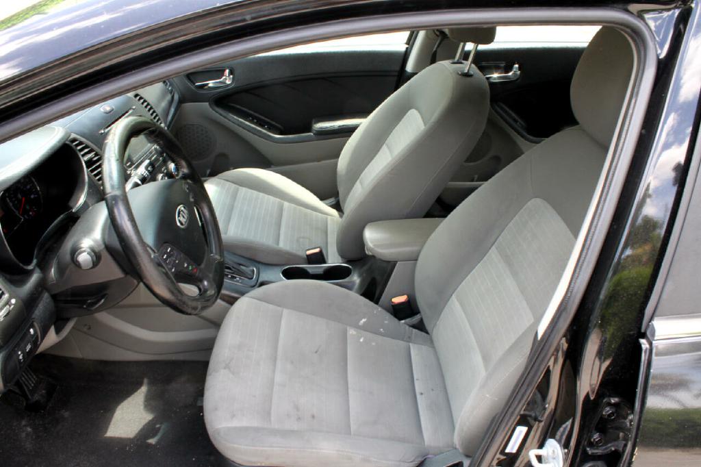 Photo 9 of this KIA FORTE