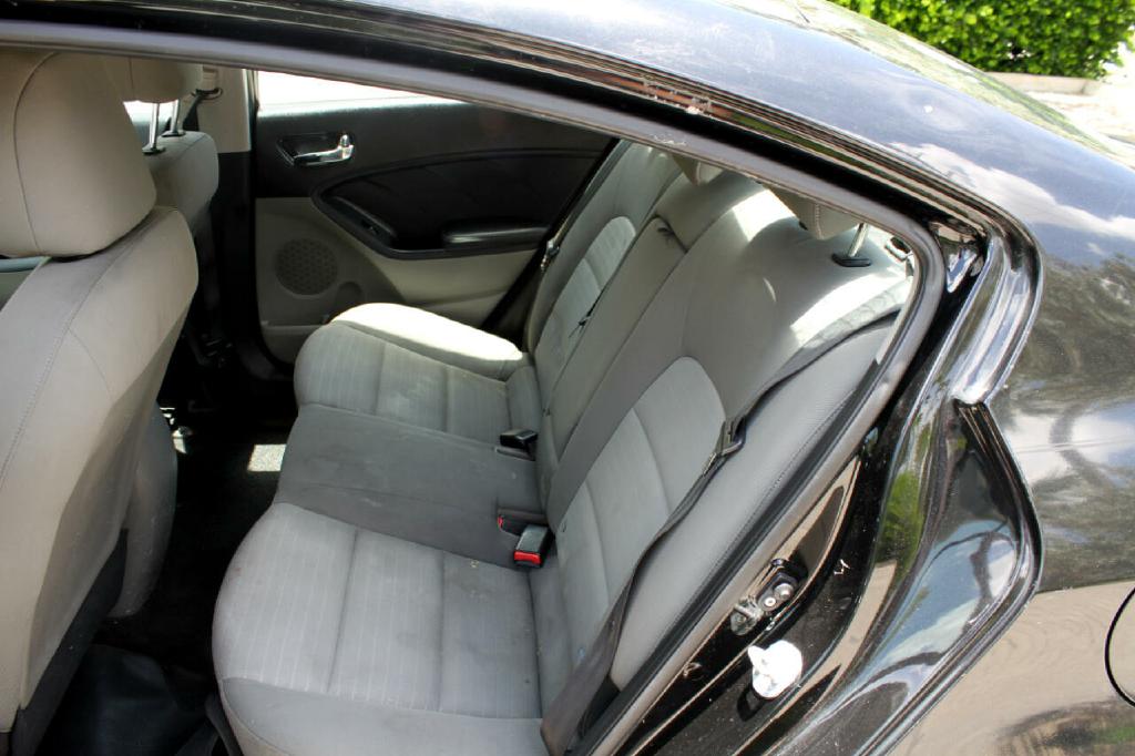 Photo 10 of this KIA FORTE