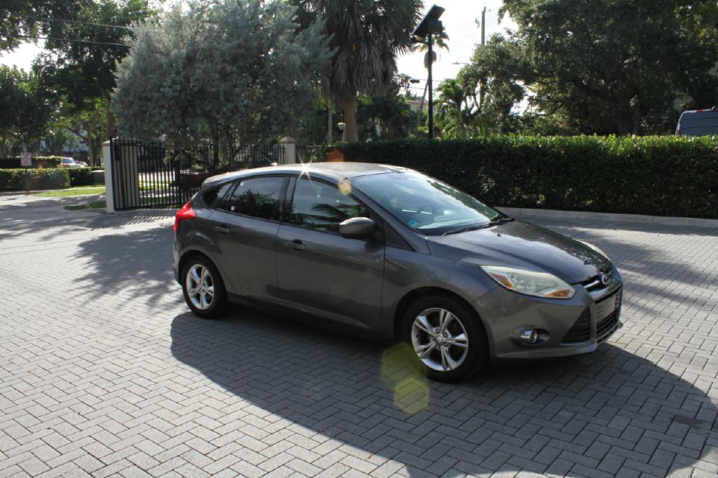 Photo 4 of this FORD FOCUS