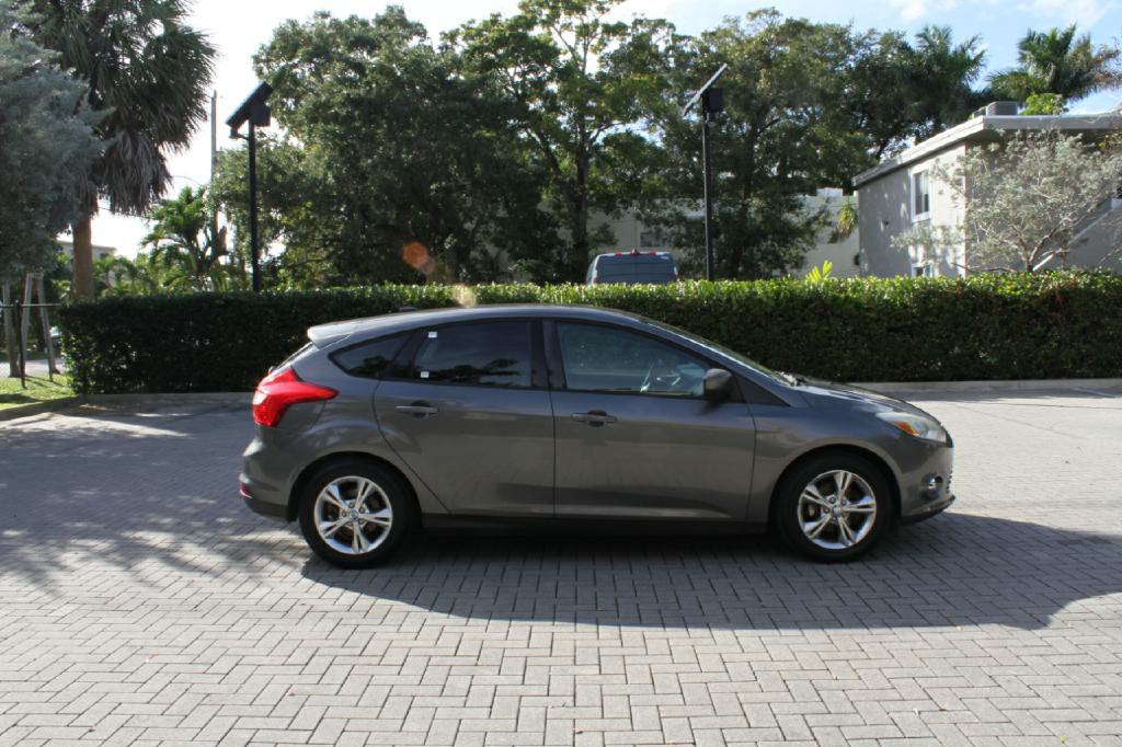 Photo 5 of this FORD FOCUS