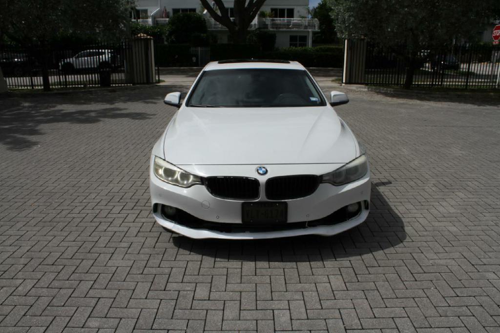 Photo 3 of this BMW 4-SERIES