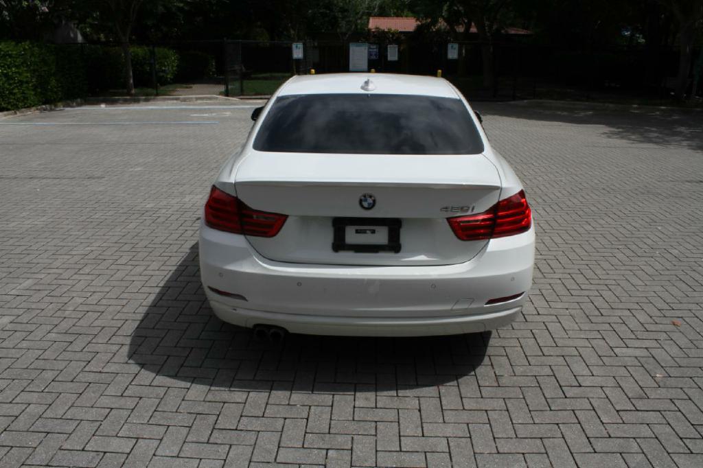 Photo 7 of this BMW 4-SERIES
