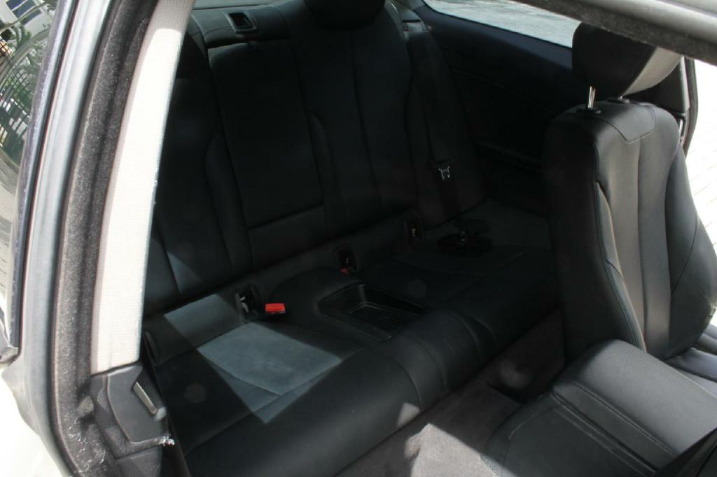 Photo 14 of this BMW 4-SERIES