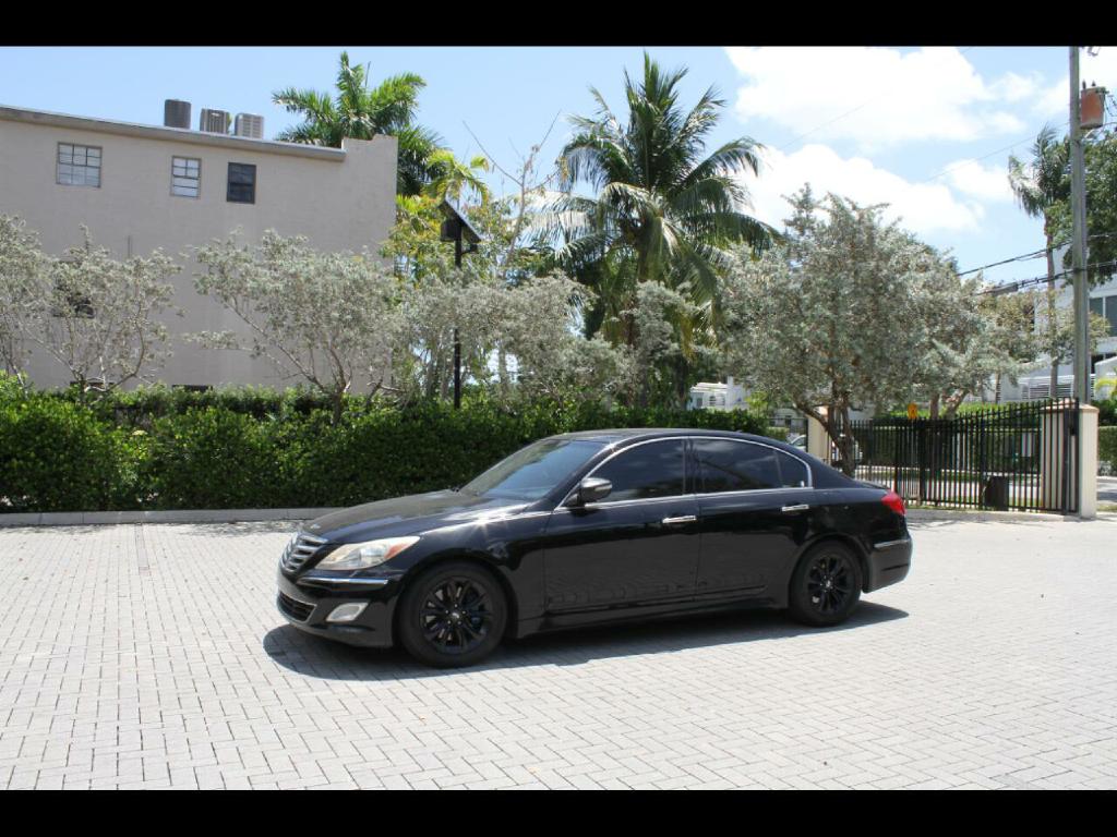 2013 HYUNDAI GENESIS
