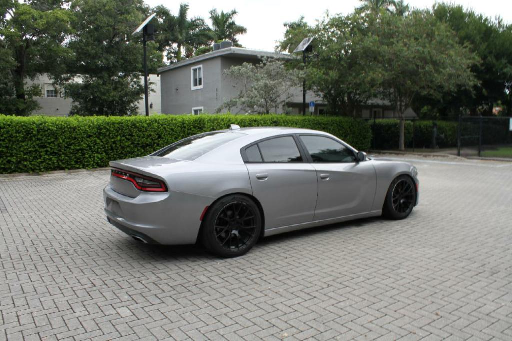 Photo 7 of this DODGE CHARGER
