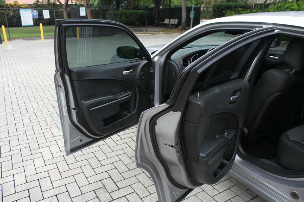 Photo 12 of this DODGE CHARGER