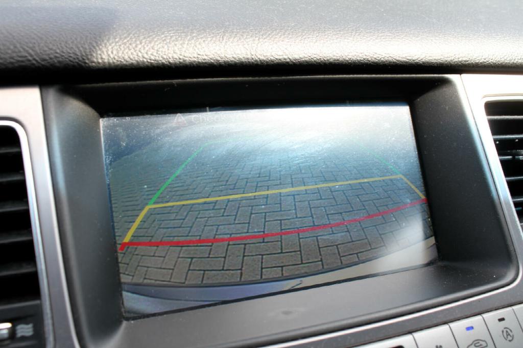 Photo 13 of this HYUNDAI GENESIS