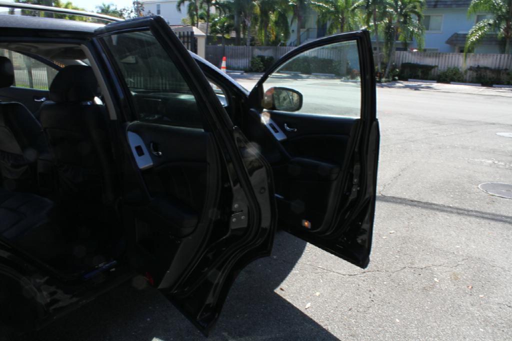 Photo 11 of this NISSAN MURANO